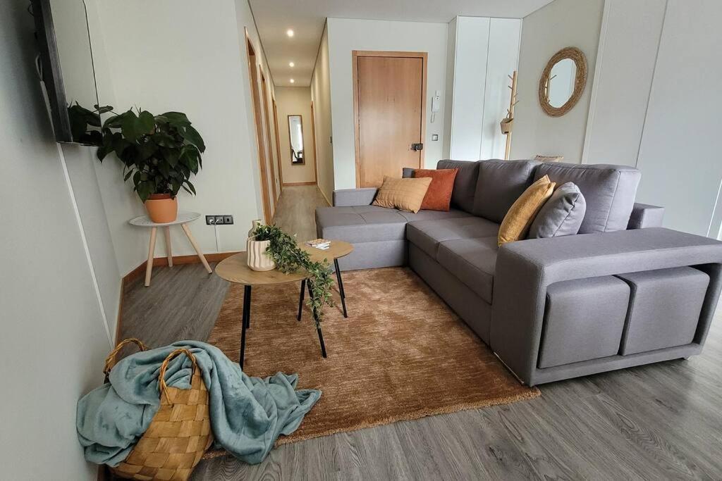 Ao Lado Da Estacao Do Metro! Apartment Vila Nova de Gaia Bagian luar foto